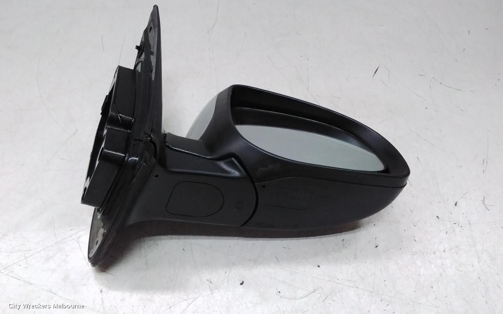 HYUNDAI I20 RIGHT DOOR MIRROR, PB, MANUAL FOLDING, W/ FLASHER TYPE, 03/2012 - 12/2015