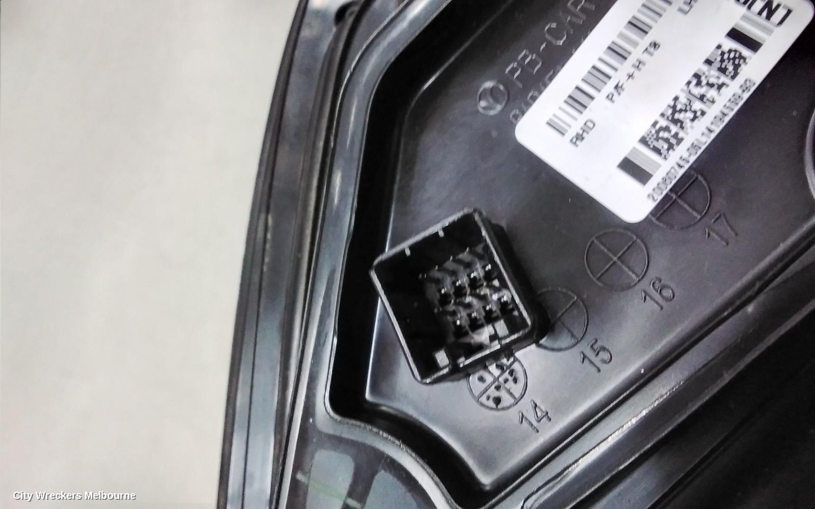 HYUNDAI I20 LEFT DOOR MIRROR, PB, MANUAL FOLDING, W/ FLASHER TYPE, 03/2012 - 12/2015