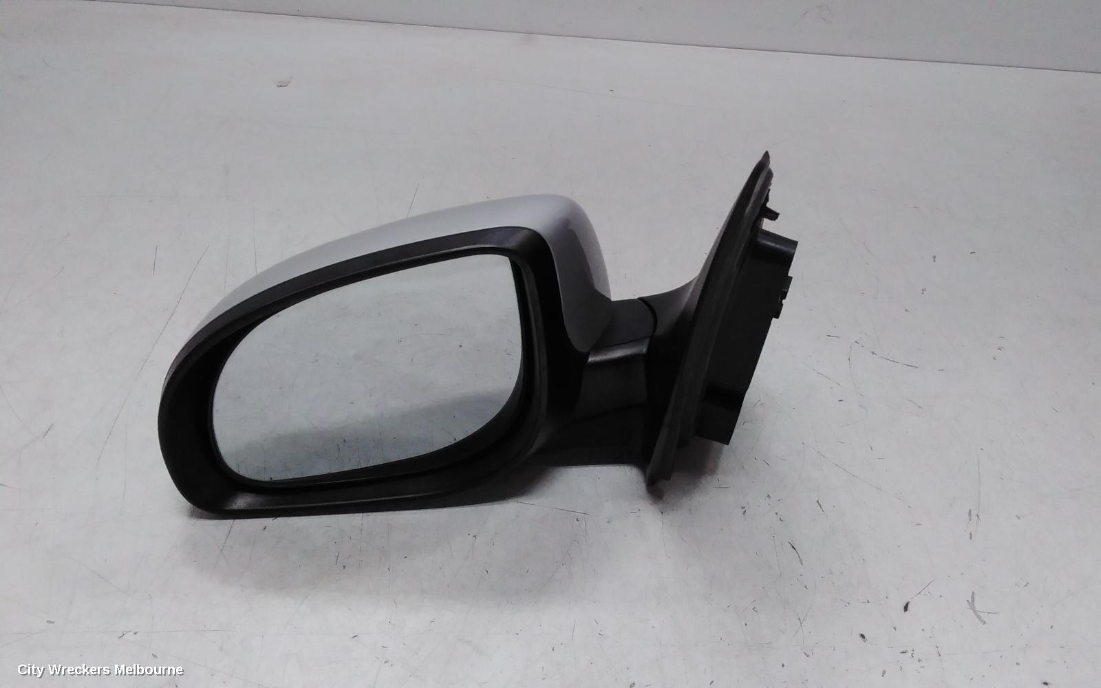 HYUNDAI I20 LEFT DOOR MIRROR, PB, MANUAL FOLDING, W/ FLASHER TYPE, 03/2012 - 12/2015