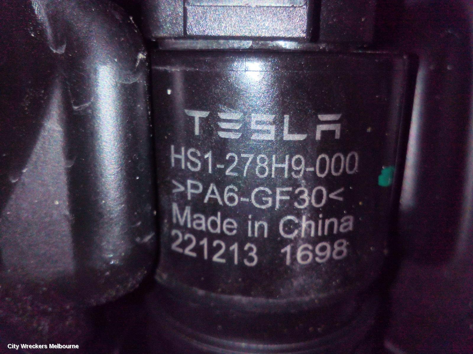 TESLA MODEL 3 WASHER BOTTLE, 1ST GEN, 06/2019 ONWARDS