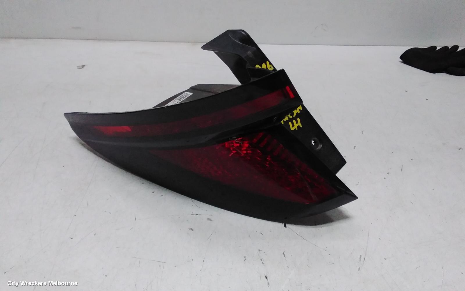 HYUNDAI TUCSON LEFT TAILLIGHT, NX4, IN BODY, W/ HALOGEN TYPE, 02/2021 - 01/2024