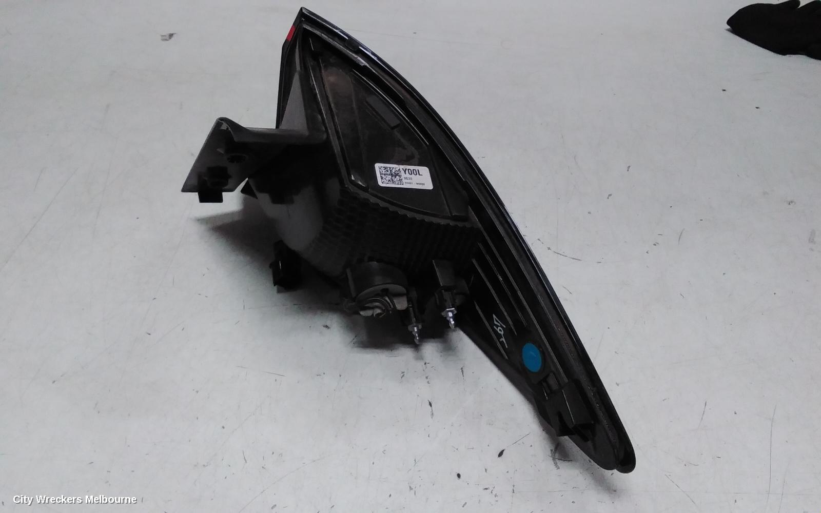HYUNDAI TUCSON LEFT TAILLIGHT, NX4, IN BODY, W/ HALOGEN TYPE, 02/2021 - 01/2024