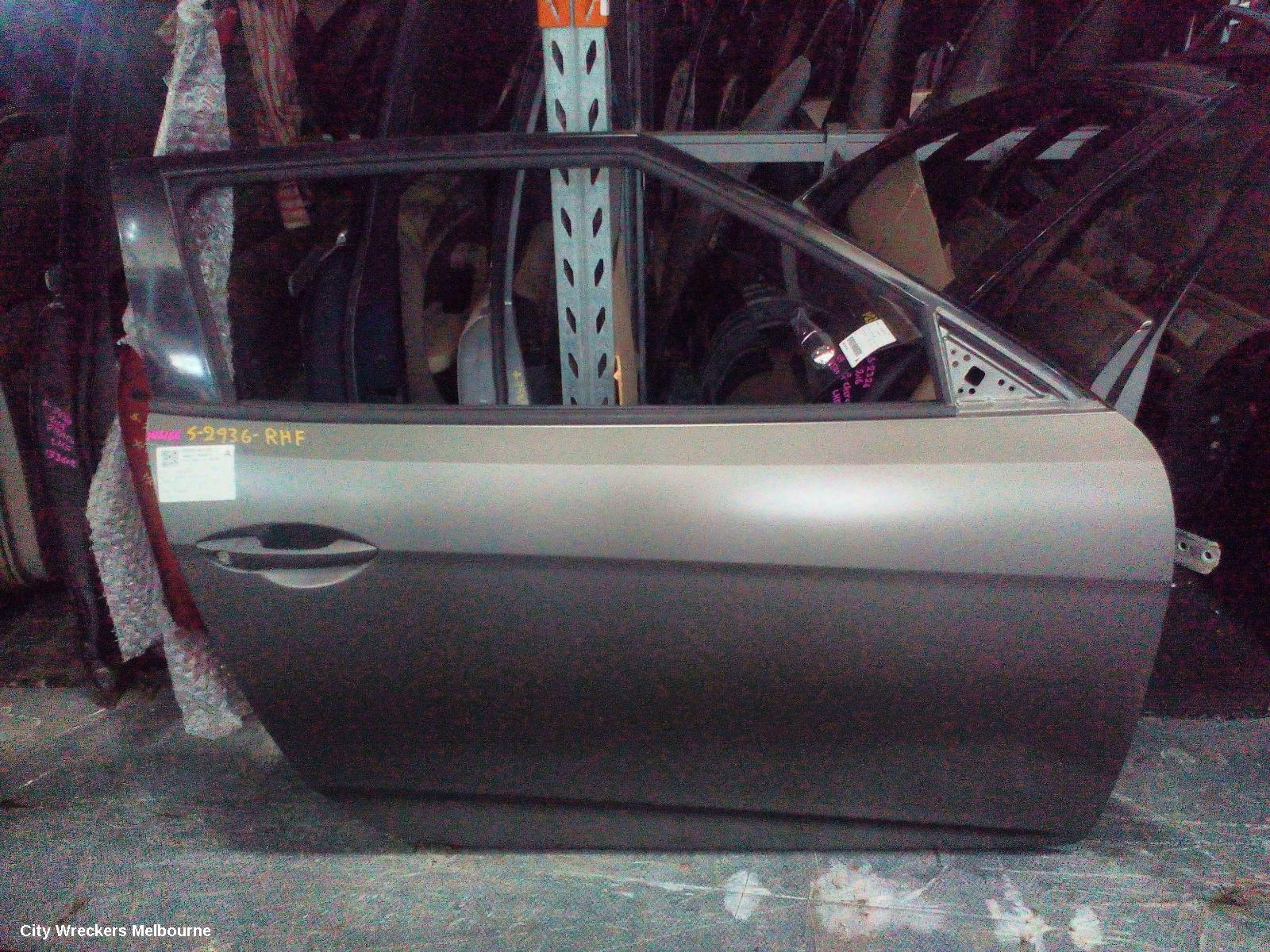 HYUNDAI VELOSTER RIGHT FRONT DOOR, FS, 10/2011 - 02/2018