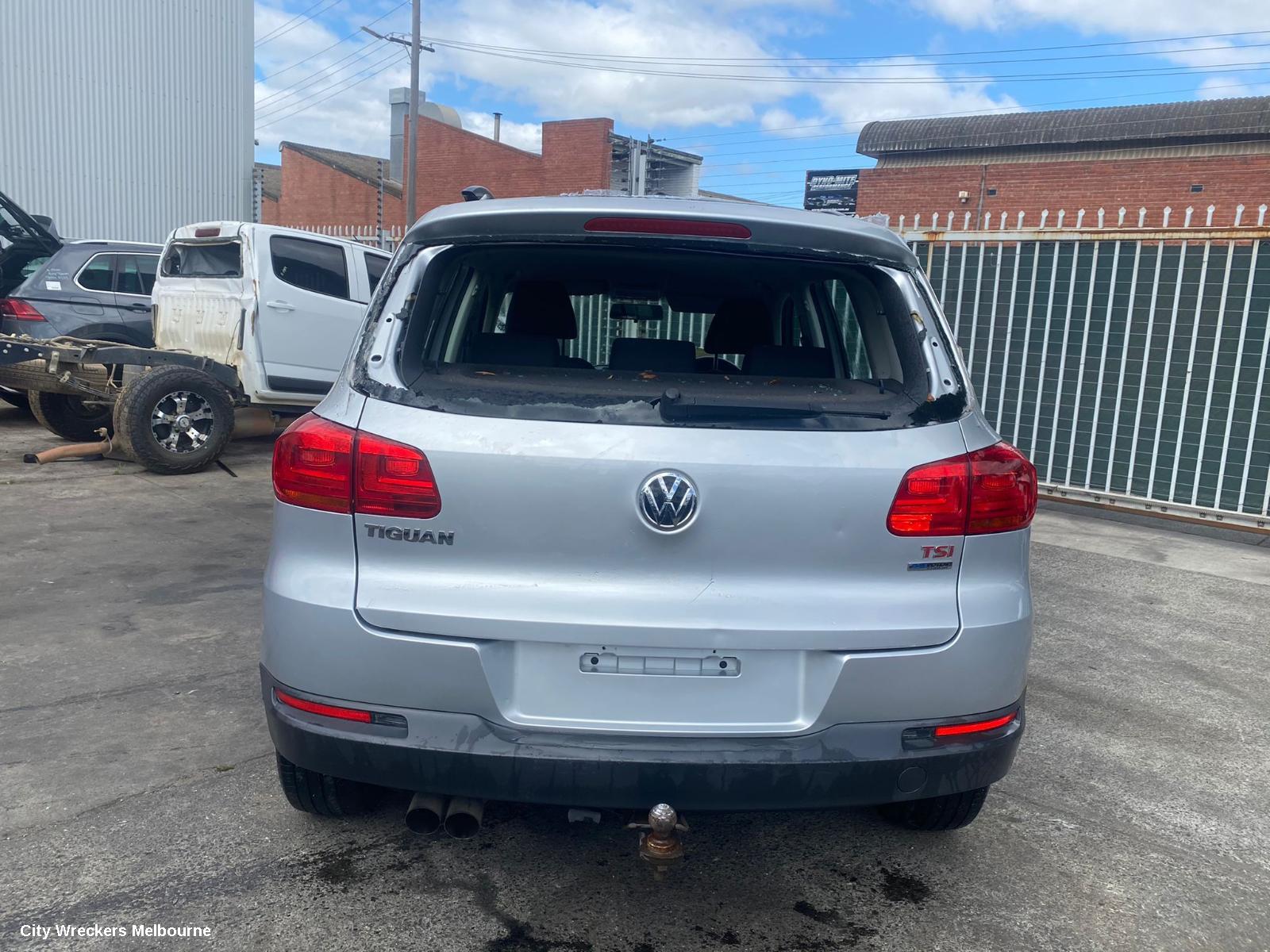 VOLKSWAGEN TIGUAN A/C COMPRESSOR, 5N, PETROL, DENSO BRAND (7SEU17C), 05/2008 - 08/2016