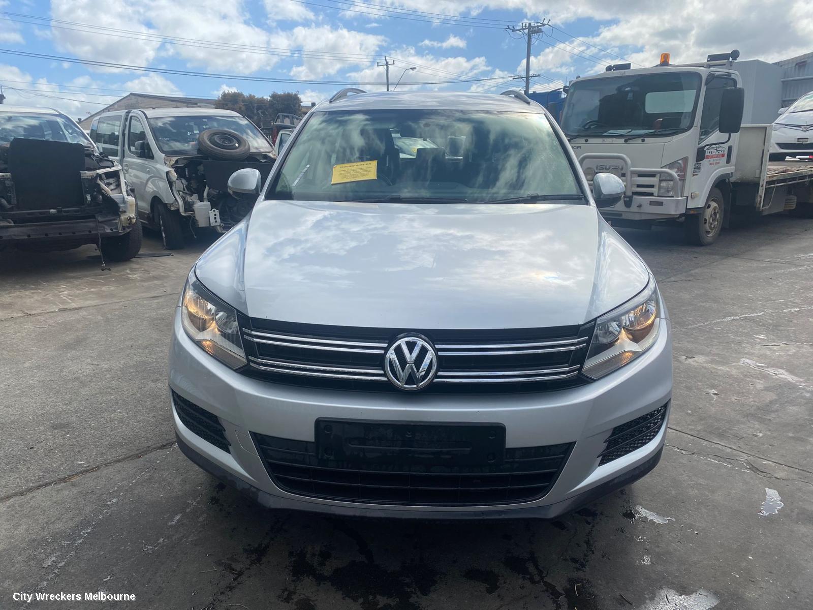 VOLKSWAGEN TIGUAN A/C COMPRESSOR, 5N, PETROL, DENSO BRAND (7SEU17C), 05/2008 - 08/2016