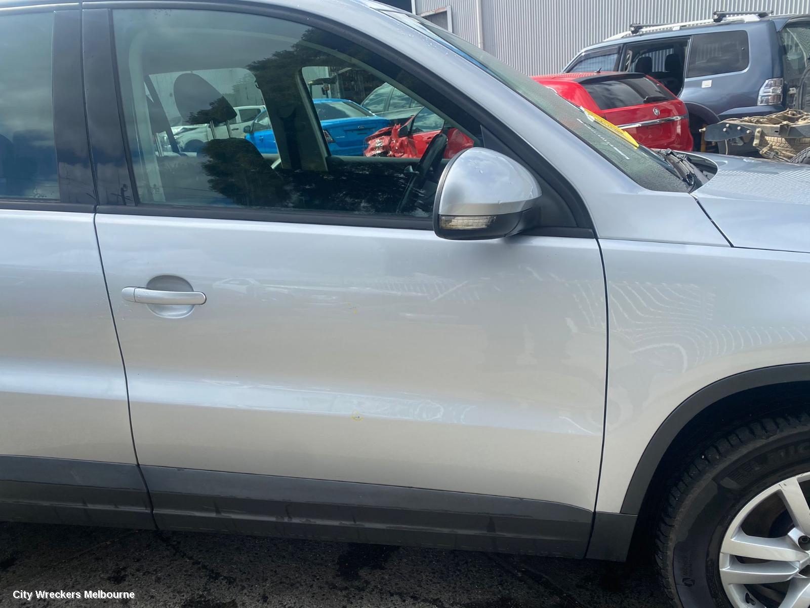 VOLKSWAGEN TIGUAN RIGHT REAR DOOR, 5N, 05/2008 - 08/2016