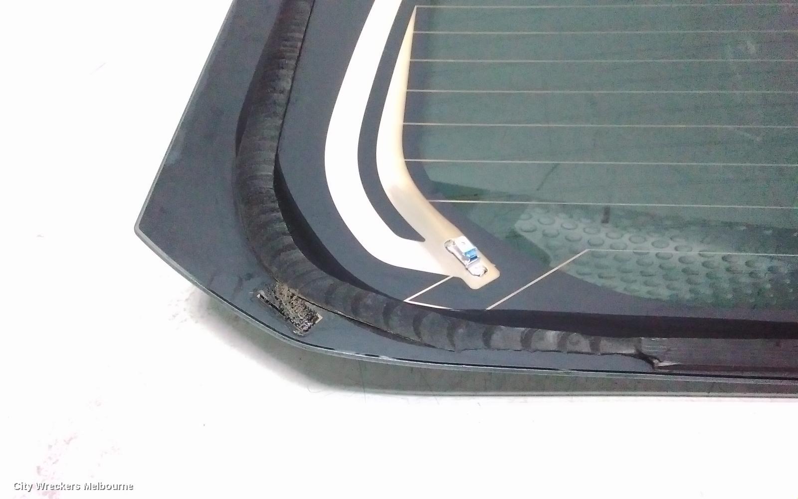 MITSUBISHI OUTLANDER REAR/TAILGATE GLASS, ZM, TAILGATE GLASS, PRIVACY TINT TYPE, 08/2021 ONWARDS