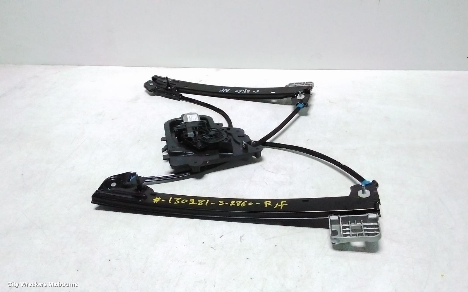TESLA MODEL 3 RIGHT FRONT WINDOW REG/MOTOR, 1ST GEN, 06/2019 ONWARDS