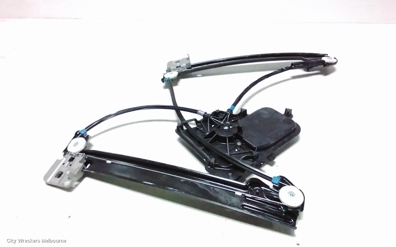 TESLA MODEL 3 RIGHT FRONT WINDOW REG/MOTOR, 1ST GEN, 06/2019 ONWARDS