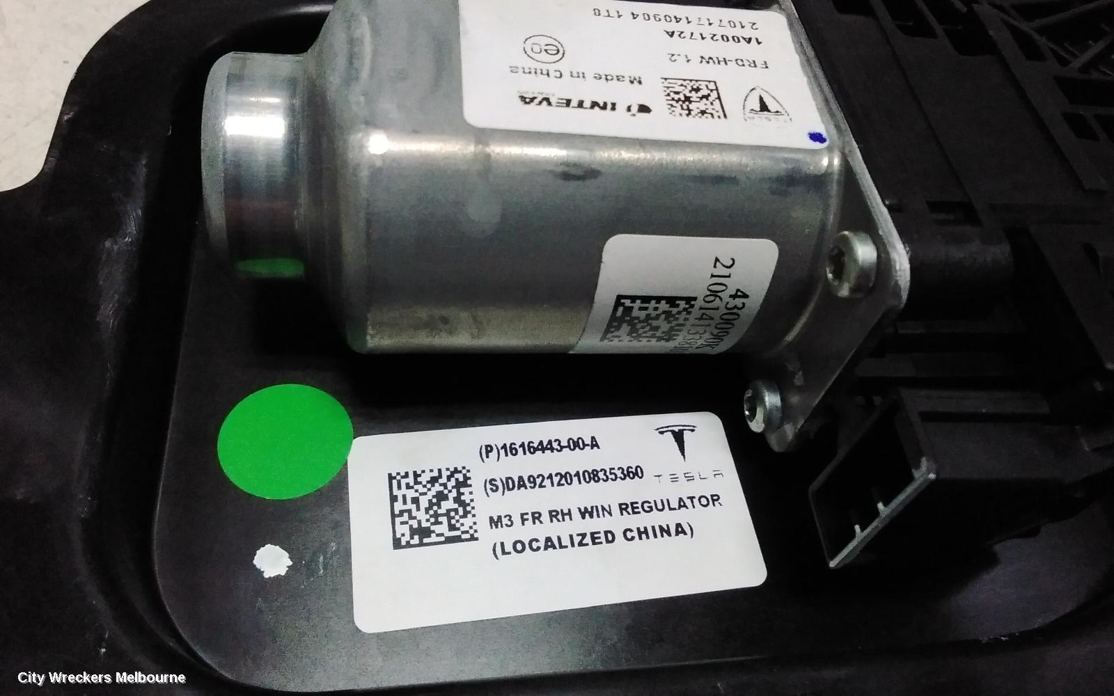 TESLA MODEL 3 RIGHT FRONT WINDOW REG/MOTOR, 1ST GEN, 06/2019 ONWARDS