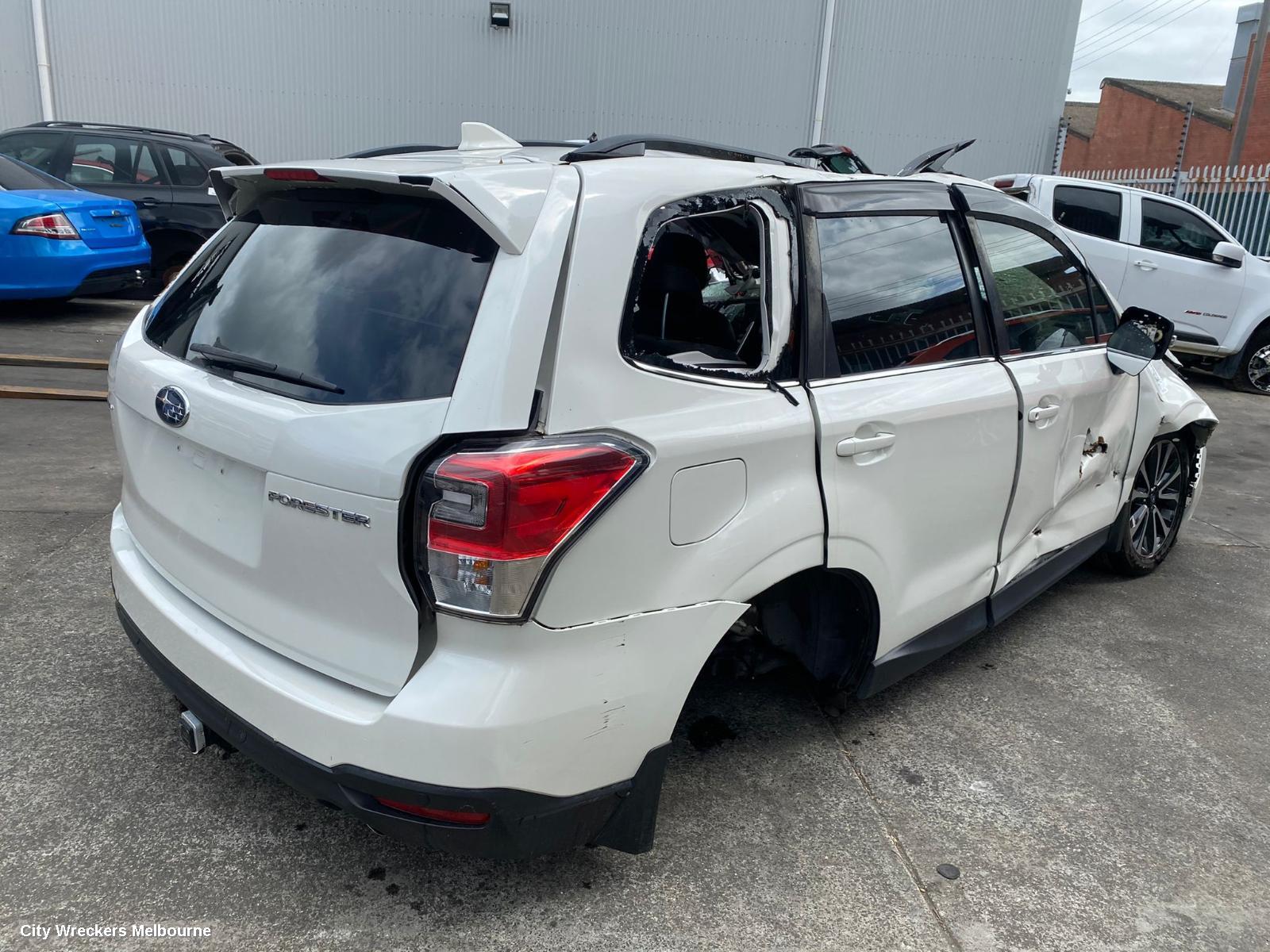 SUBARU FORESTER REVERSE CAMERA, REVERSE CAMERA, SJ, 01/2013 - 08/2018