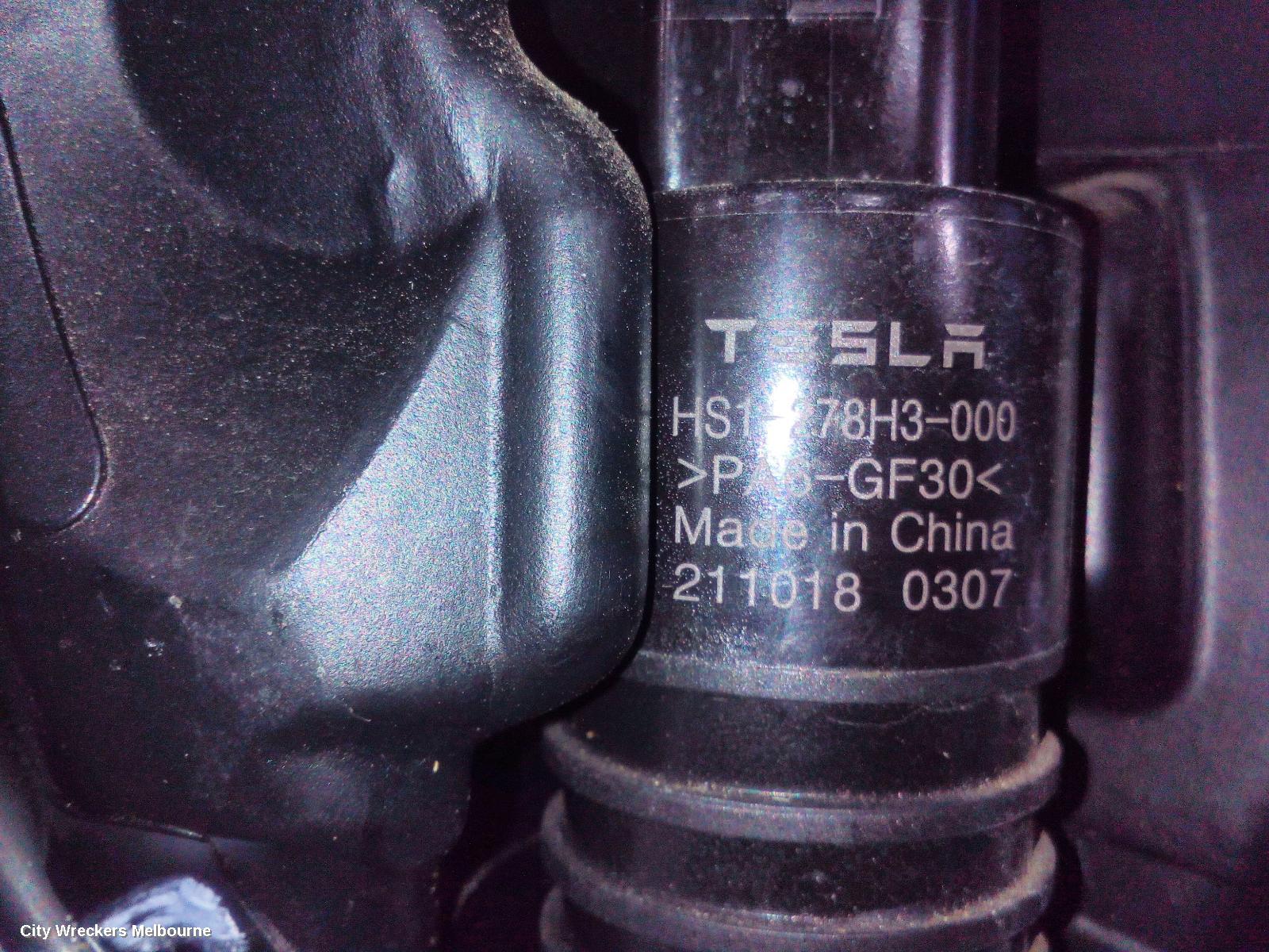 TESLA MODEL 3 WASHER BOTTLE, 1ST GEN, 06/2019 ONWARDS