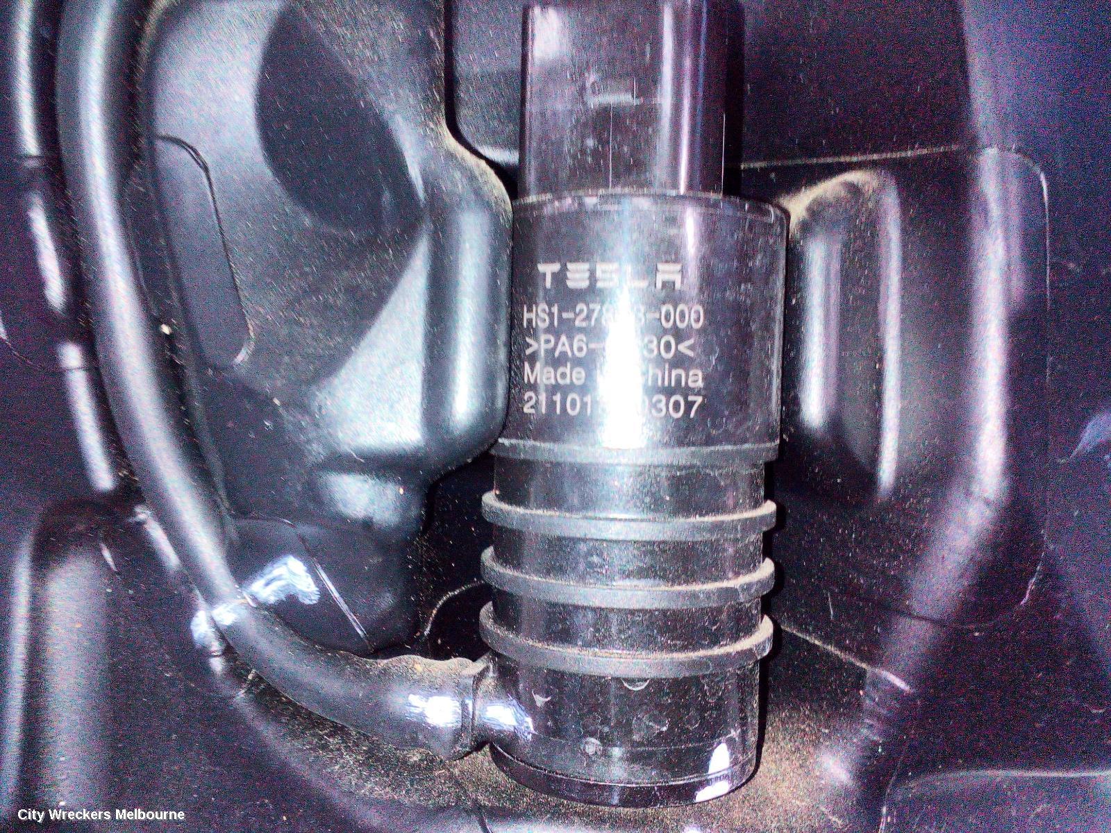 TESLA MODEL 3 WASHER BOTTLE, 1ST GEN, 06/2019 ONWARDS