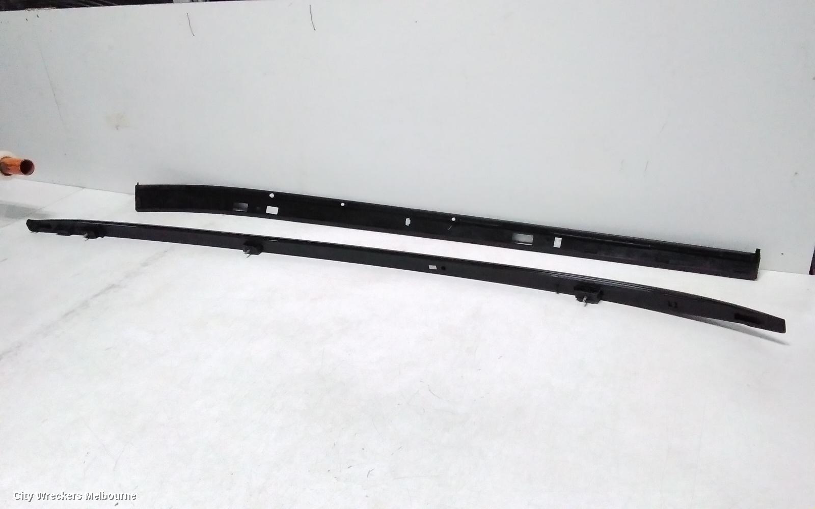 HYUNDAI TUCSON ROOF RAIL