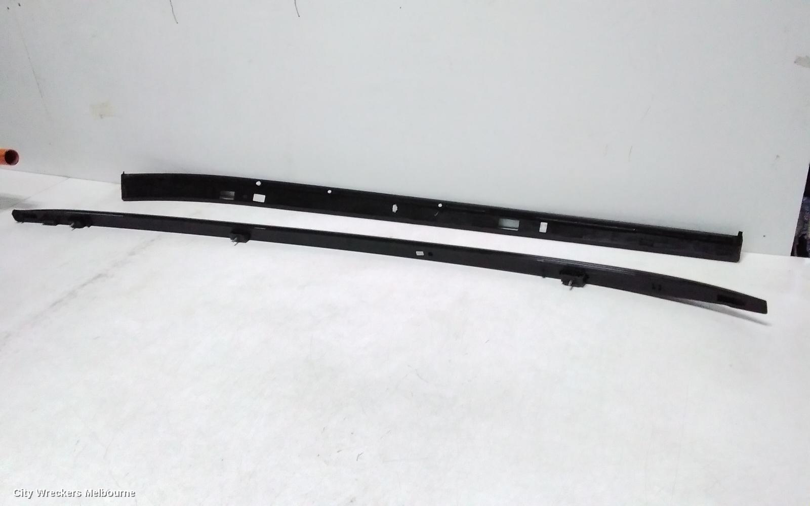 HYUNDAI TUCSON ROOF RAIL
