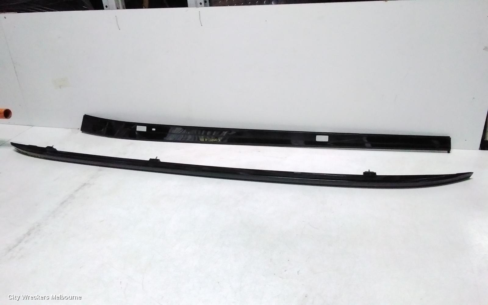 HYUNDAI TUCSON ROOF RAIL
