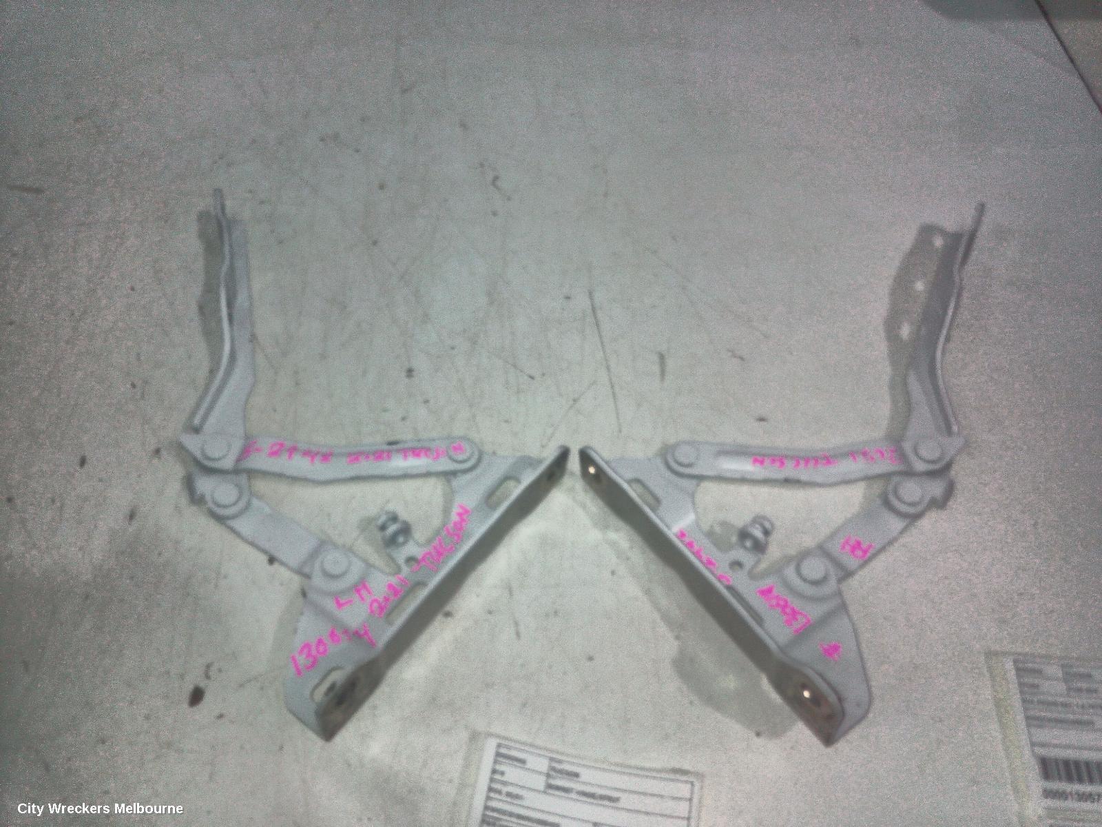 HYUNDAI TUCSON BONNET HINGE/STRUT, NX4, HINGE (PAIR), 02/2021 ONWARDS