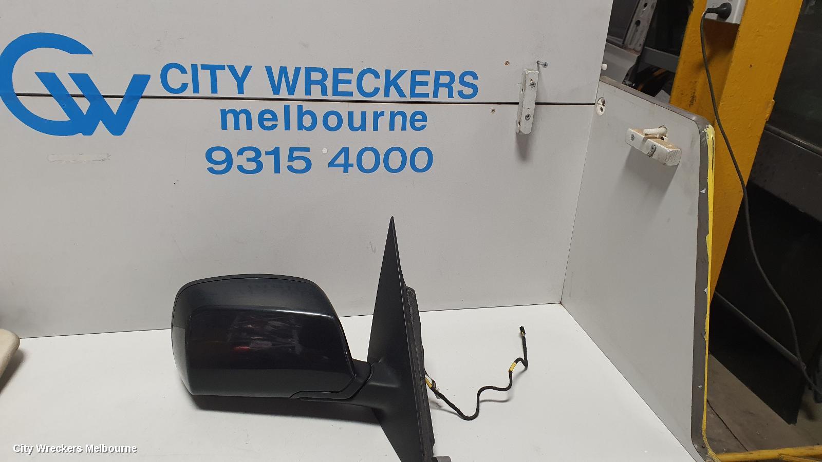 BMW X3 RIGHT DOOR MIRROR, MANUAL FOLD, W/ MEMORY, AUTO DIP, NON GLOSS BLACK LINE, LIGHT PACK, NON CAMERA, E83, 09/2009 - 11/2010