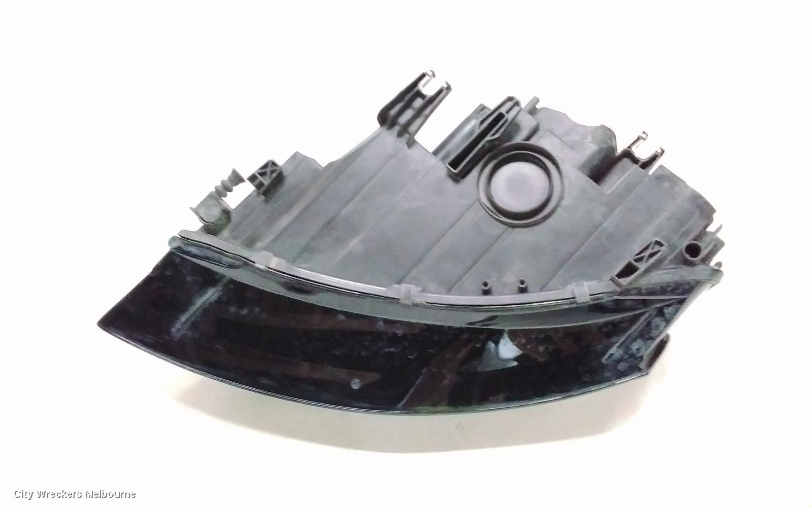 AUDI A4 RIGHT HEADLAMP, B8 8K, HALOGEN TYPE, 02/2008 - 06/2012