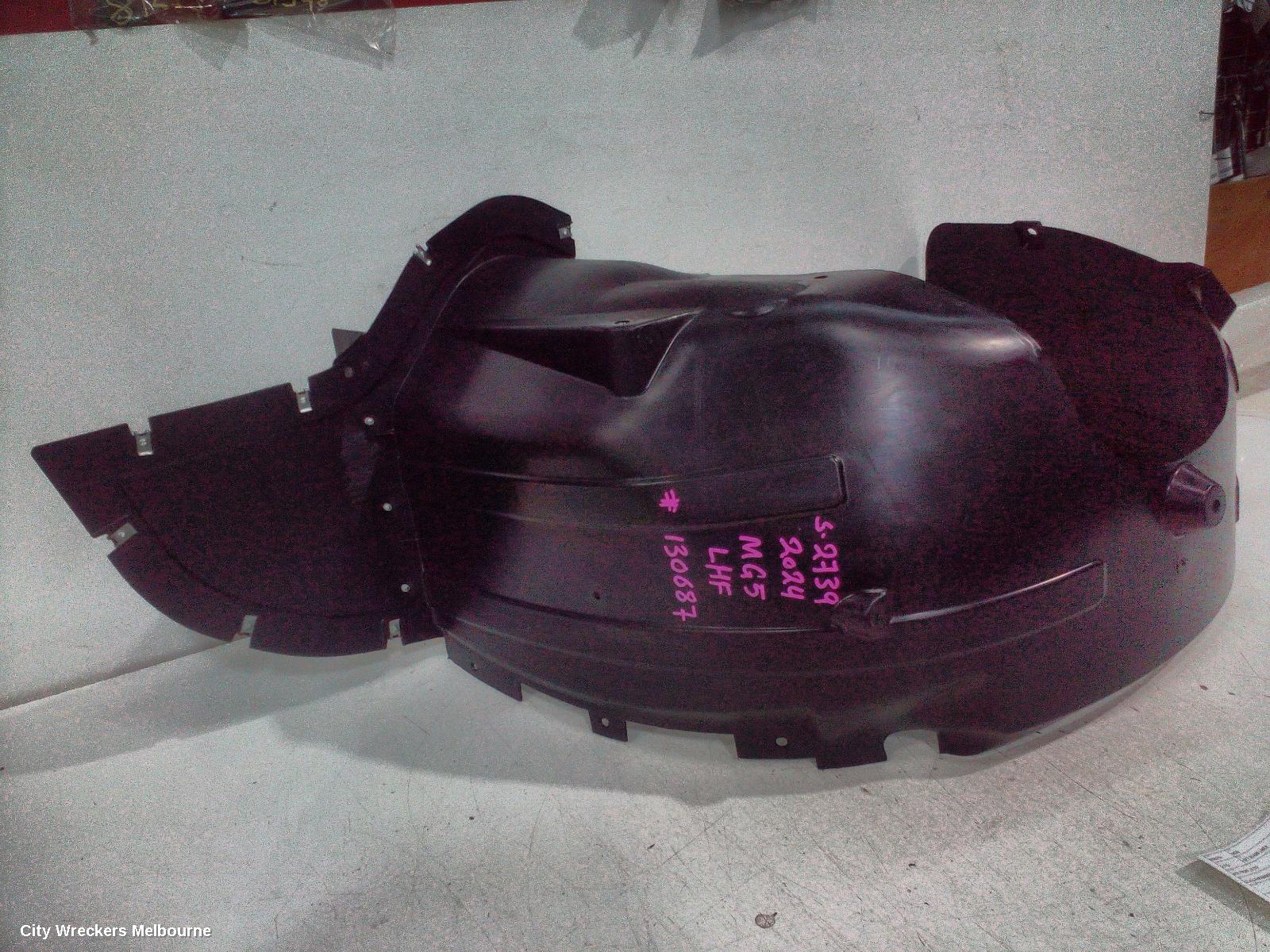 MG MG5 LEFT GUARD LINER, AP32, FRONT, 01/2023 ONWARDS