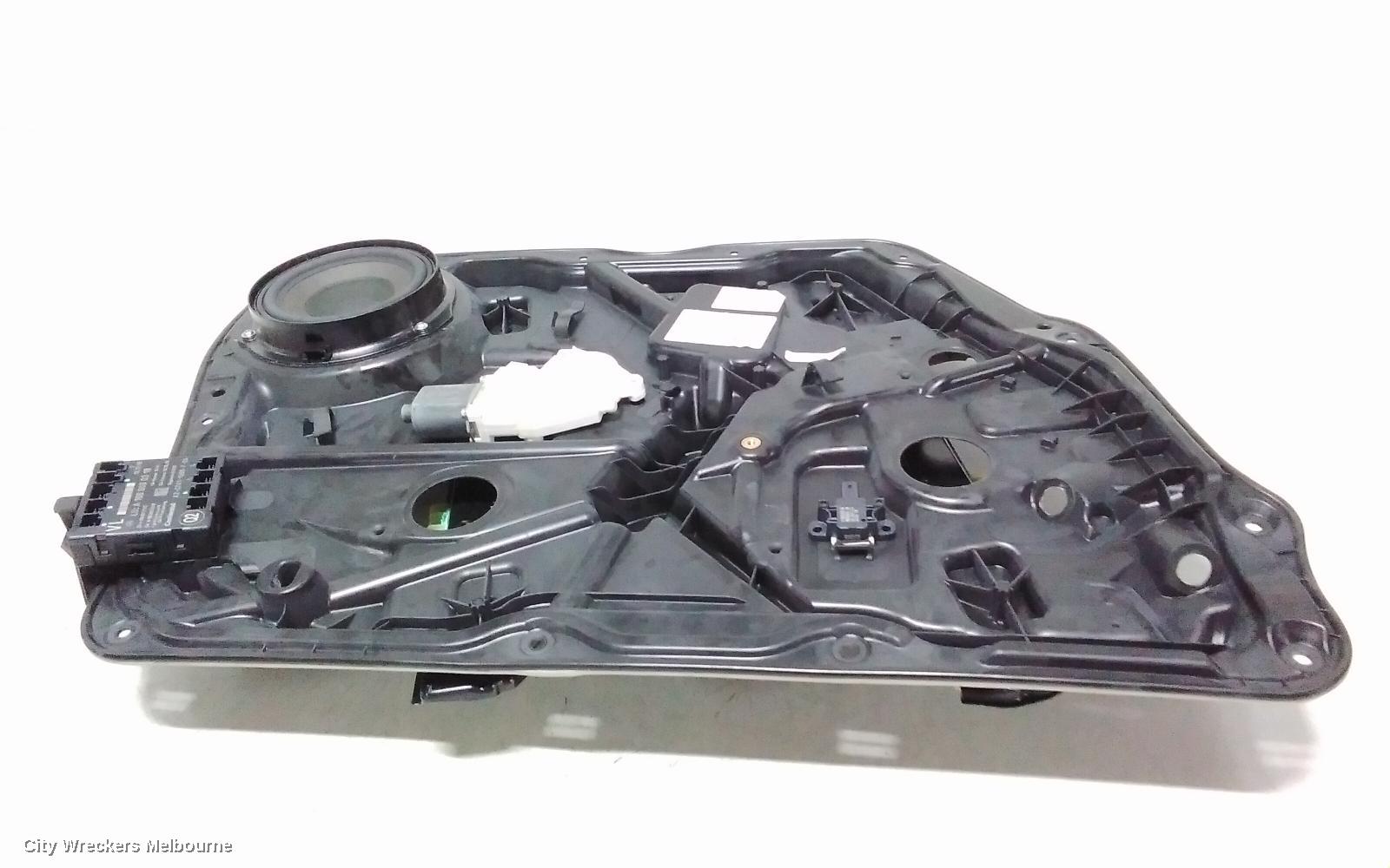 MERCEDES GLE CLASS LEFT FRONT WINDOW REG/MOTOR, C292/W166 06/2015 - 04/2019
