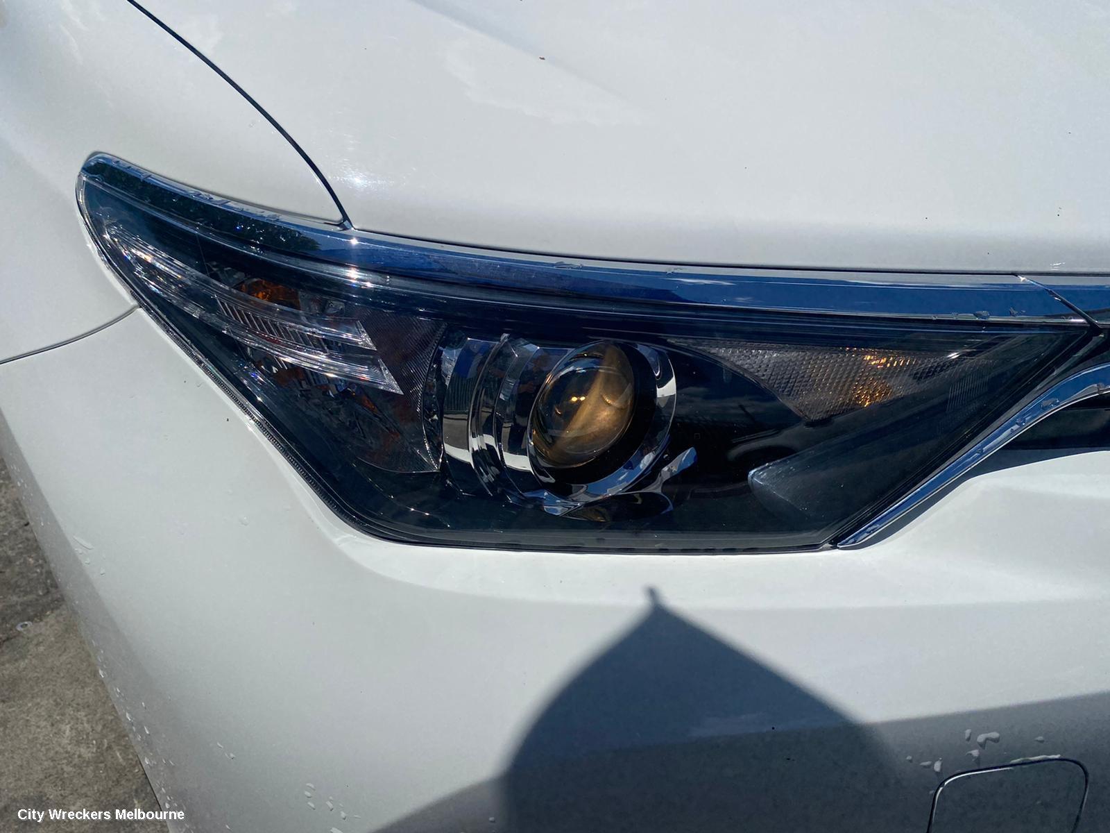 TOYOTA COROLLA DOOR HANDLE, ZRE182R 10/2012 - 06/2018