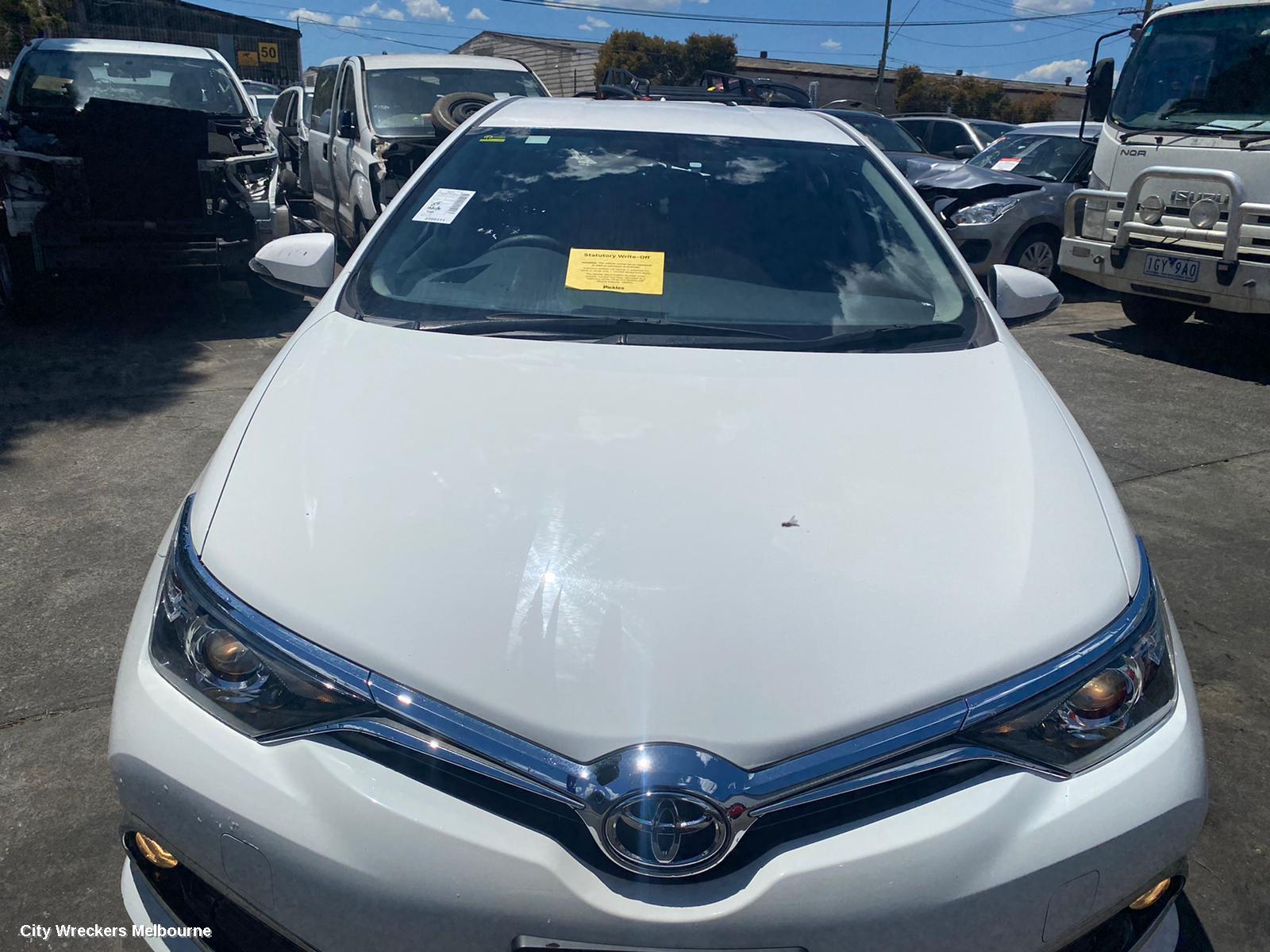 TOYOTA COROLLA DOOR HANDLE, ZRE182R 10/2012 - 06/2018
