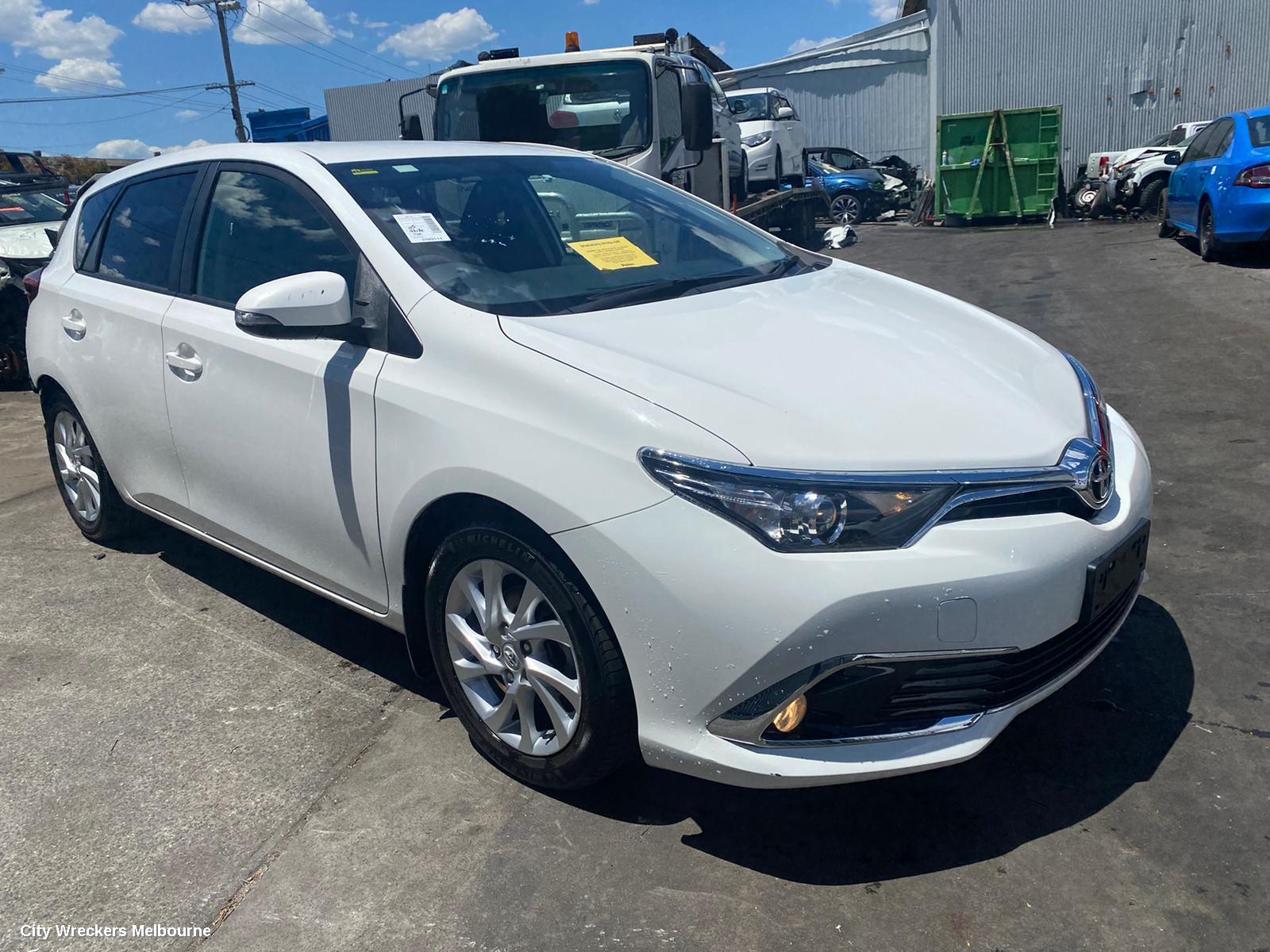 TOYOTA COROLLA DOOR HANDLE, ZRE182R 10/2012 - 06/2018