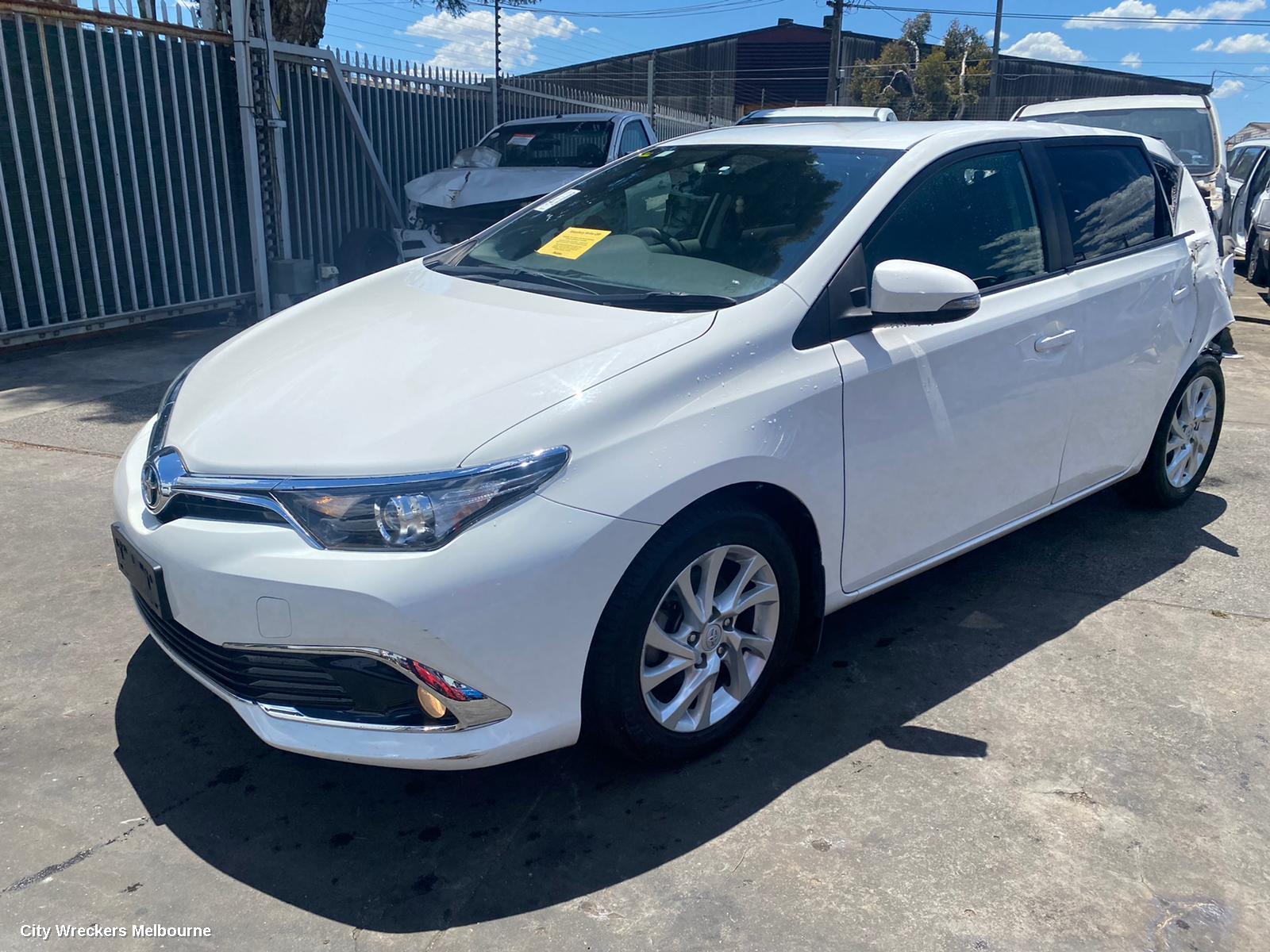 TOYOTA COROLLA DOOR HANDLE, ZRE182R 10/2012 - 06/2018