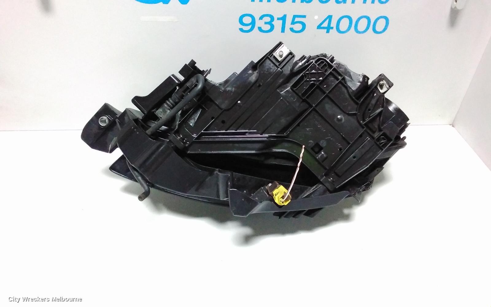 AUDI A4 RIGHT HEADLAMP, B8 8K, HALOGEN TYPE, 02/2008 - 06/2012