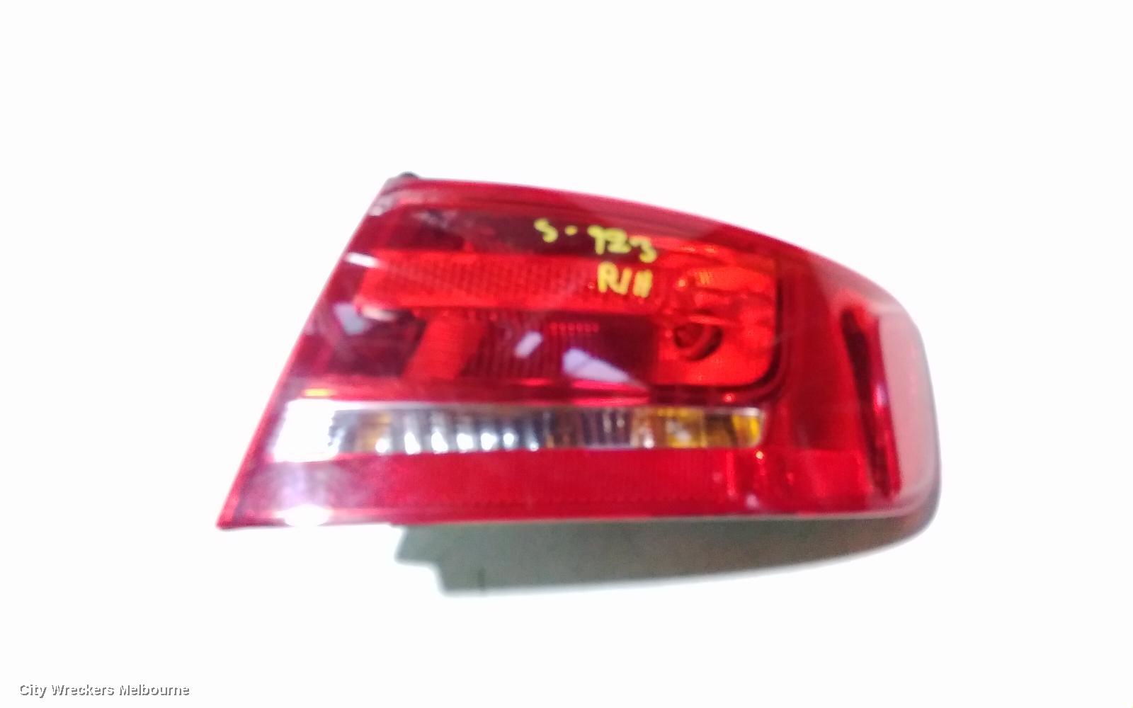 AUDI A4 RIGHT TAILLIGHT, B8 8K (A4), SEDAN, STANDARD TYPE, 02/2008 - 06/2012