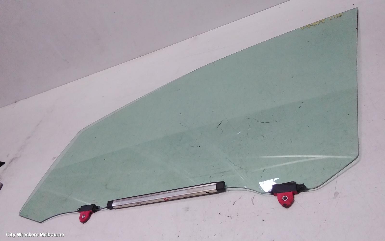 TOYOTA ESTIMA LEFT FRONT DOOR WINDOW, XR50, 05-19