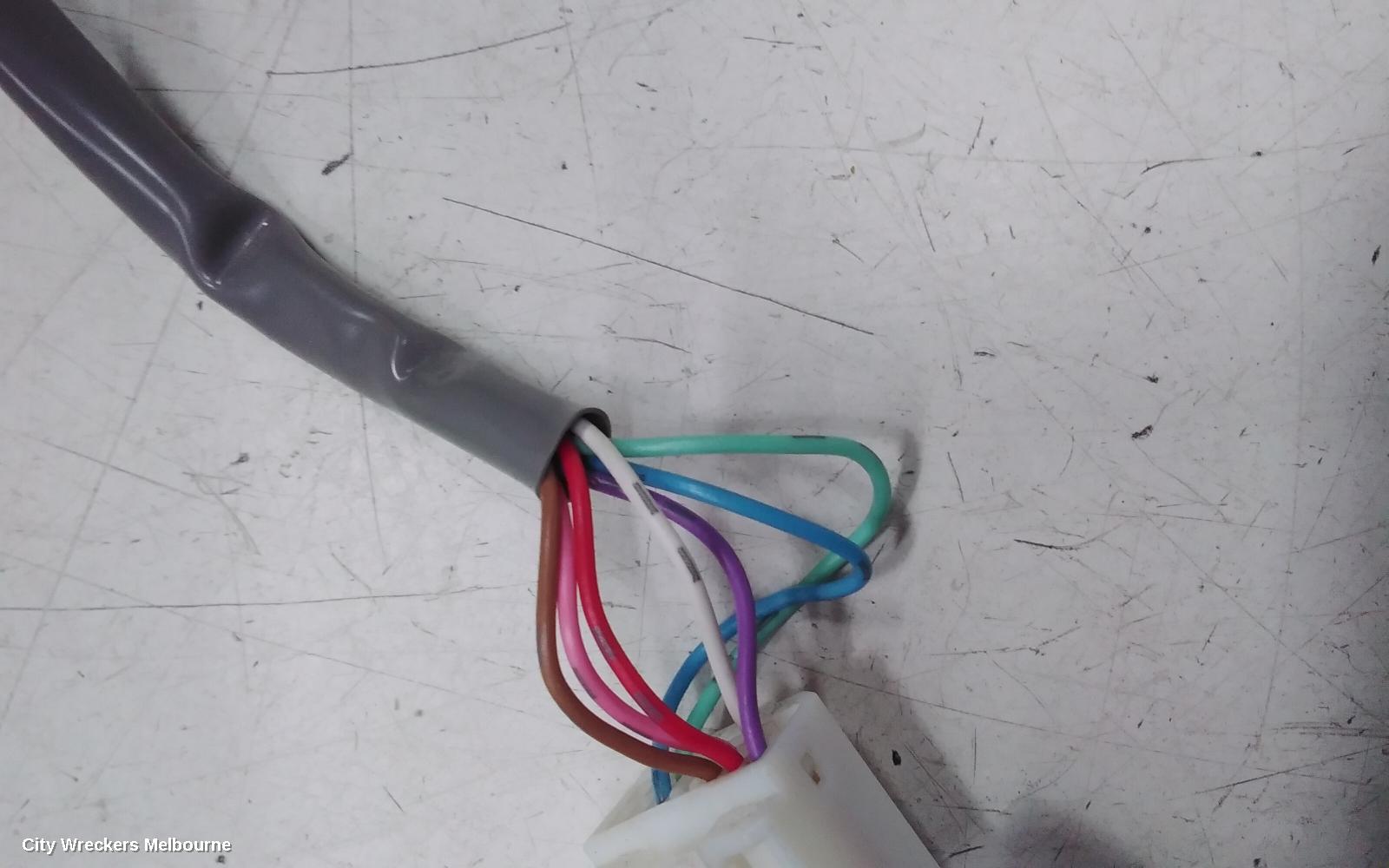 TOYOTA ESTIMA LEFT FRONT DOOR WINDOW, XR50, 05-19