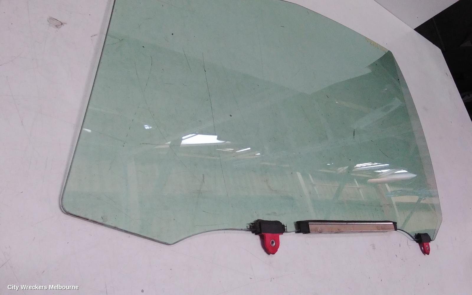 TOYOTA ESTIMA LEFT FRONT DOOR WINDOW, XR50, 05-19