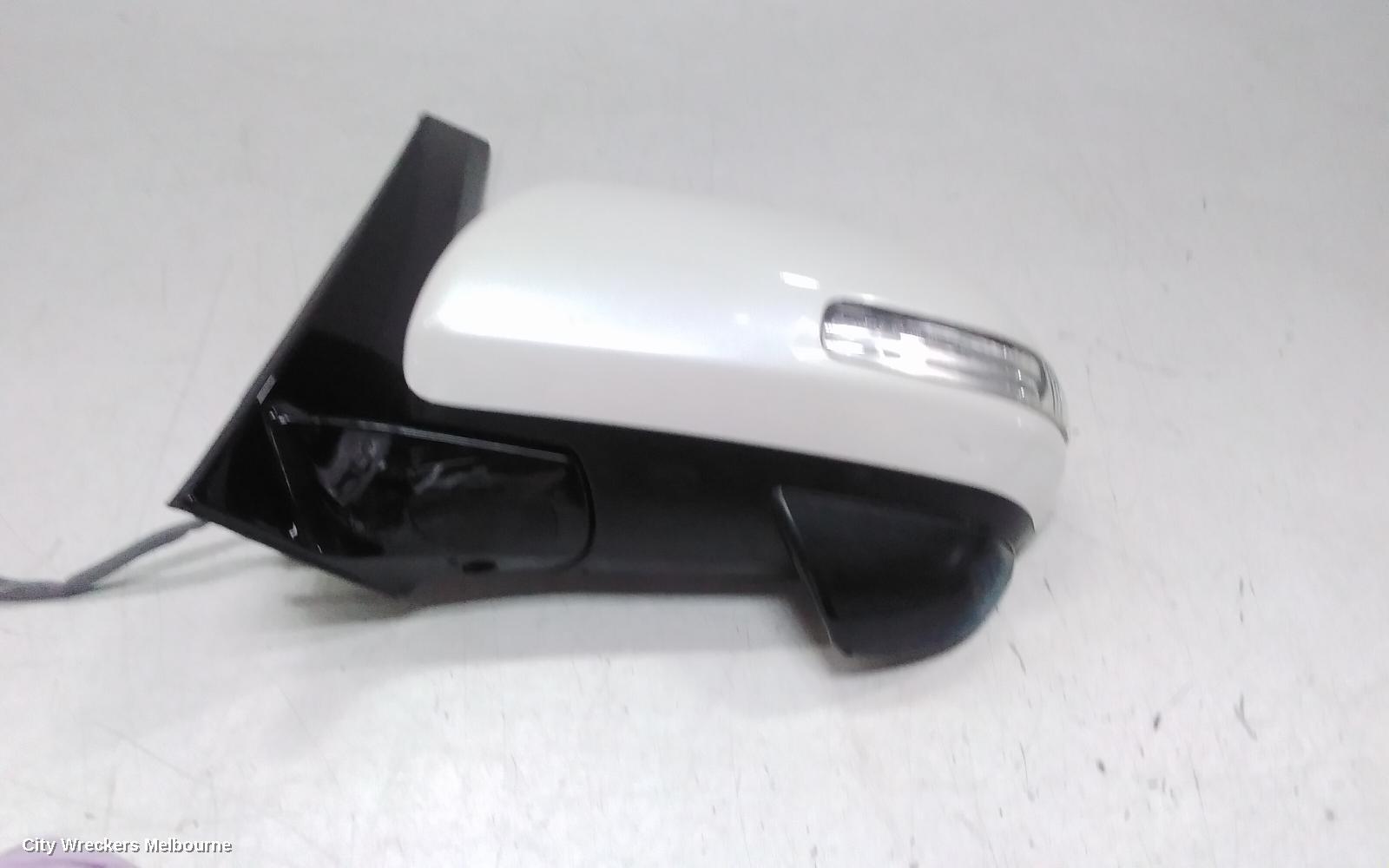 TOYOTA ESTIMA LEFT FRONT DOOR WINDOW, XR50, 05-19