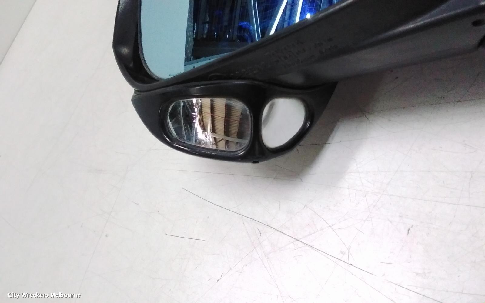 TOYOTA ESTIMA LEFT FRONT DOOR WINDOW, XR50, 05-19