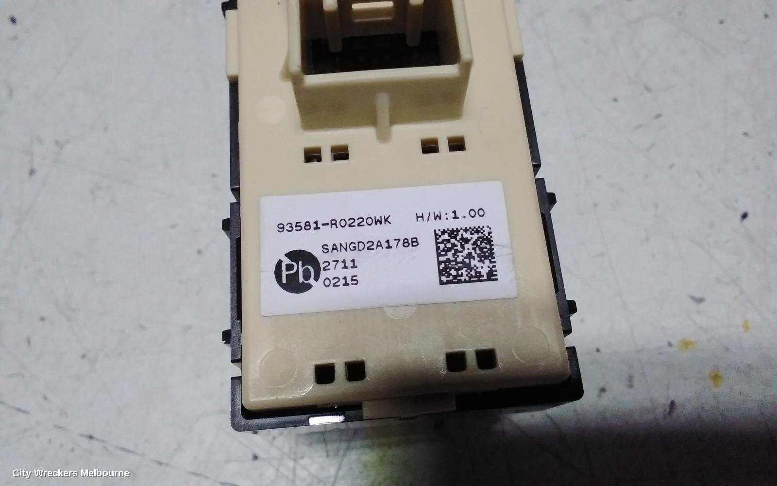 KIA CARNIVAL/GRAND CARNIVAL PWR DR WIND SWITCH, LH FRONT, KA4, 10/2020 ONWARDS