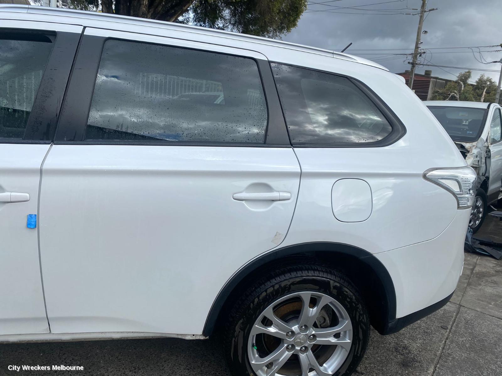MITSUBISHI OUTLANDER MOUNT, ZJ, 10/2012 - 03/2015