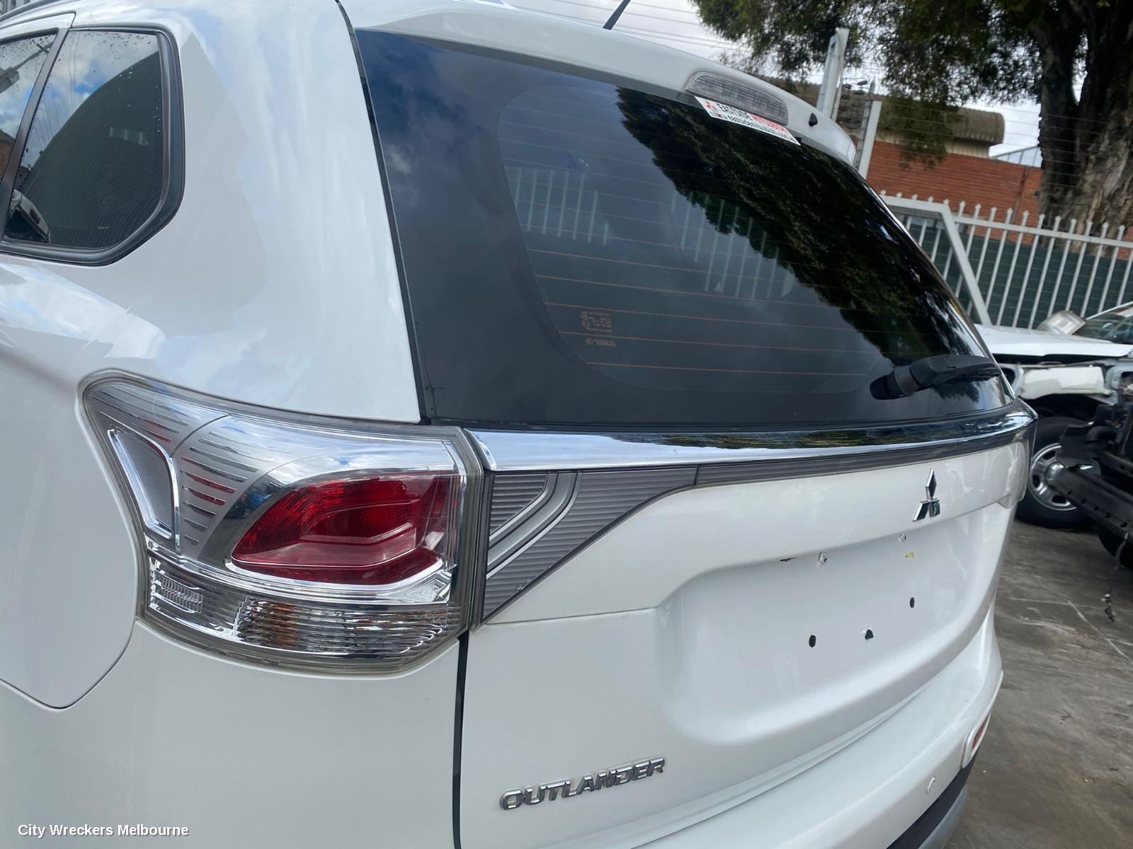 MITSUBISHI OUTLANDER MOUNT, ZJ, 10/2012 - 03/2015