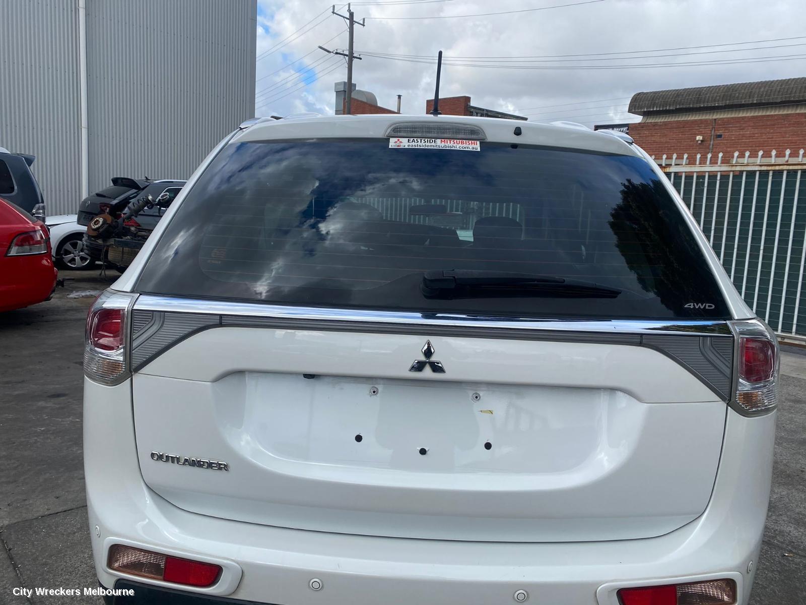 MITSUBISHI OUTLANDER MOUNT, ZJ, 10/2012 - 03/2015