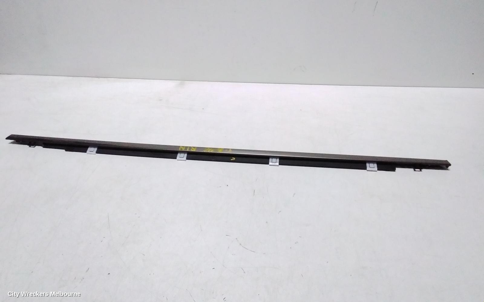 GENESIS GV70 DOOR MOULD, CHROOM MOULD: 131294, JK, 03/2021 ONWARDS