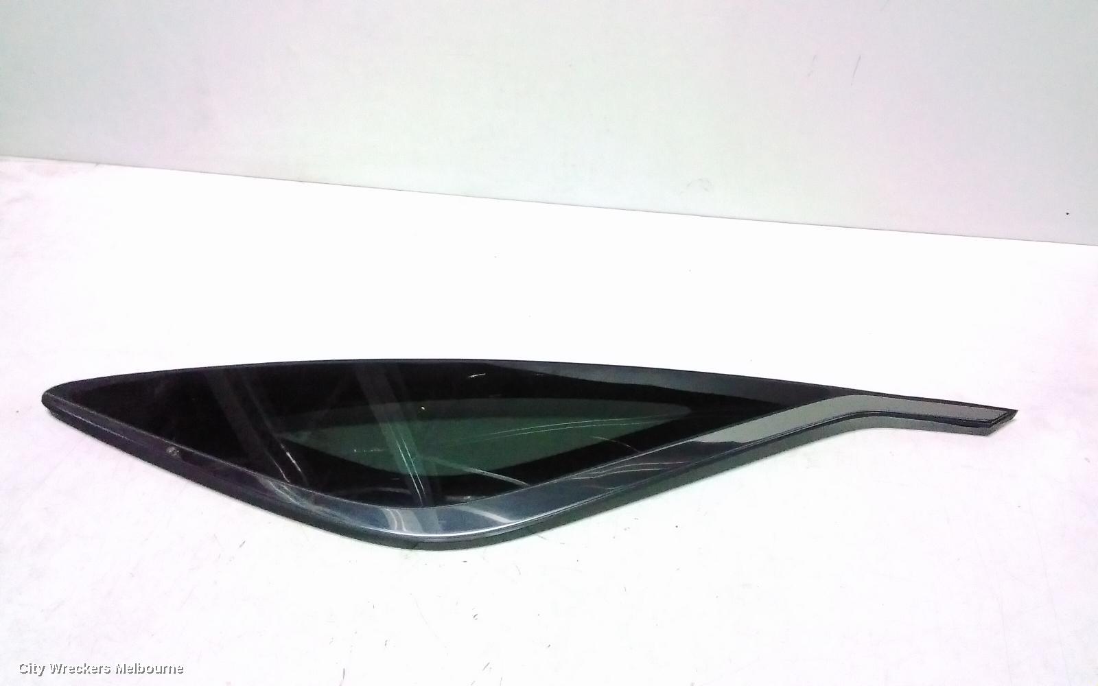 GENESIS GV70 RIGHT REAR SIDE GLASS, JK, 03/2021 ONWARDS