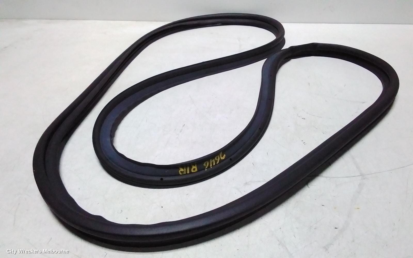 GENESIS GV70 SEAL, RHR SEAL RUBBER ON THE BODY: 131296, JK, 03/2021 ONWARDS