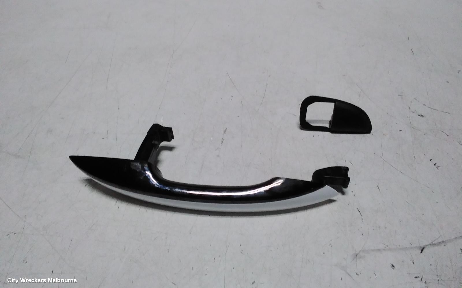 GENESIS GV70 DOOR HANDLE, OUTER, RH FRONT, W/ SPORT PACKAGE, COLOUR CODED, JK, 03/2021 ONWARDS