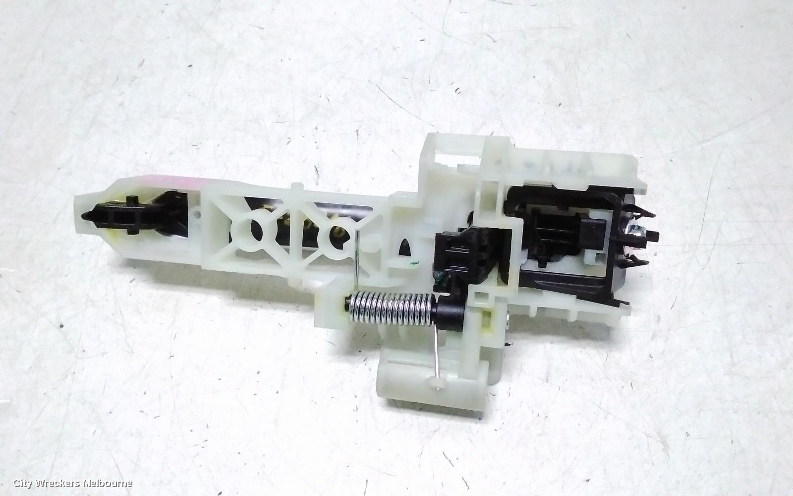 GENESIS GV70 DOOR HANDLE, OUTER, RH FRONT, W/ SPORT PACKAGE, COLOUR CODED, JK, 03/2021 ONWARDS
