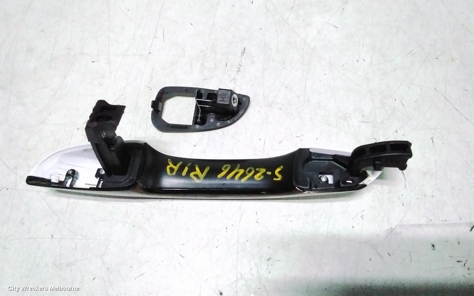 GENESIS GV70 DOOR HANDLE, OUTER, RH FRONT, W/ SPORT PACKAGE, COLOUR CODED, JK, 03/2021 ONWARDS
