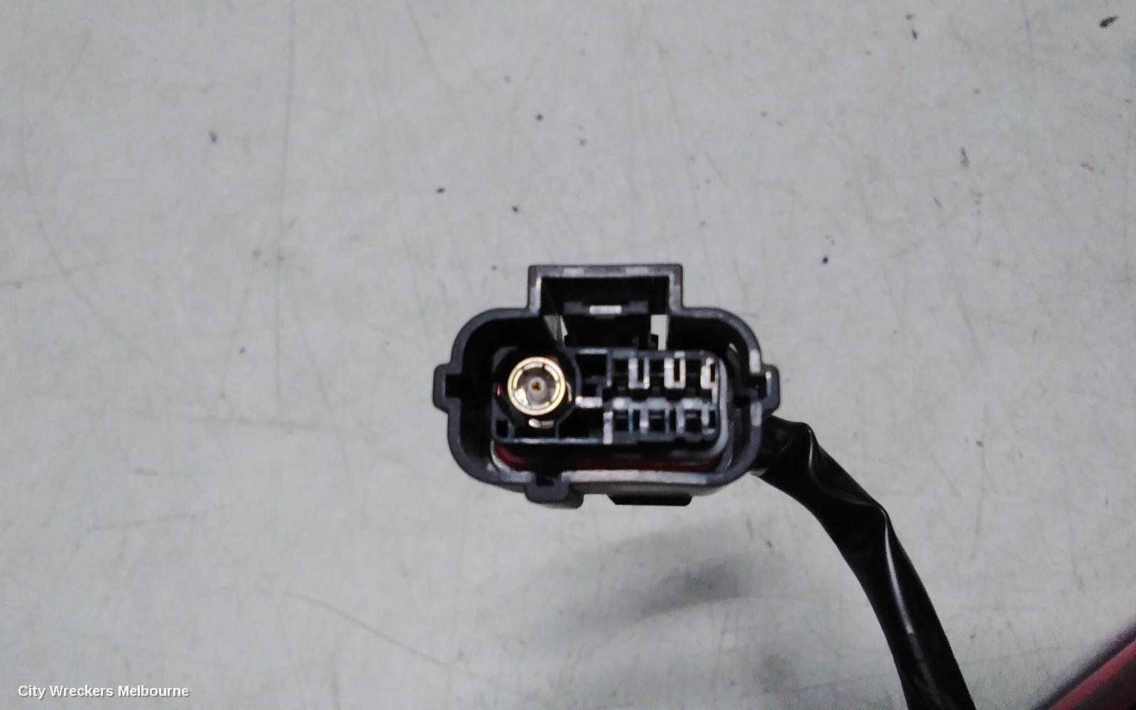 KIA CARNIVAL/GRAND CARNIVAL REAR GARNISH, TAILGATE LAMP (CENTRE), W/ HALOGEN TYPE, KA4, 10/2020 - 01/2024
