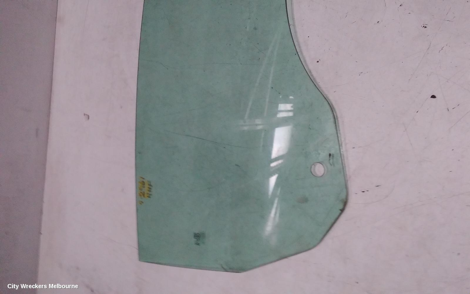 AUDI TT RIGHT FRONT DOOR WINDOW, 8J, COUPE, 09/2006 - 12/2014