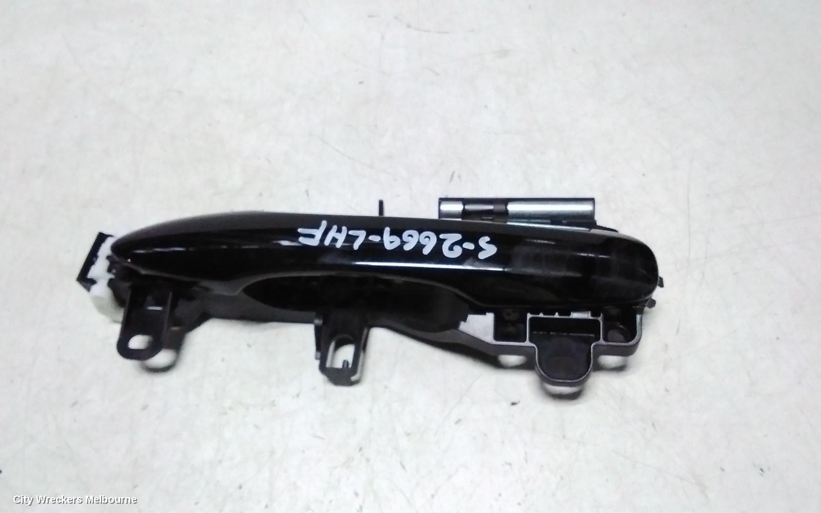 TOYOTA YARIS DOOR HANDLE, LH FRONT, OUTER, NON KEYLESS ENTRY TYPE, XP210 SERIES, 04/2020 ONWARDS