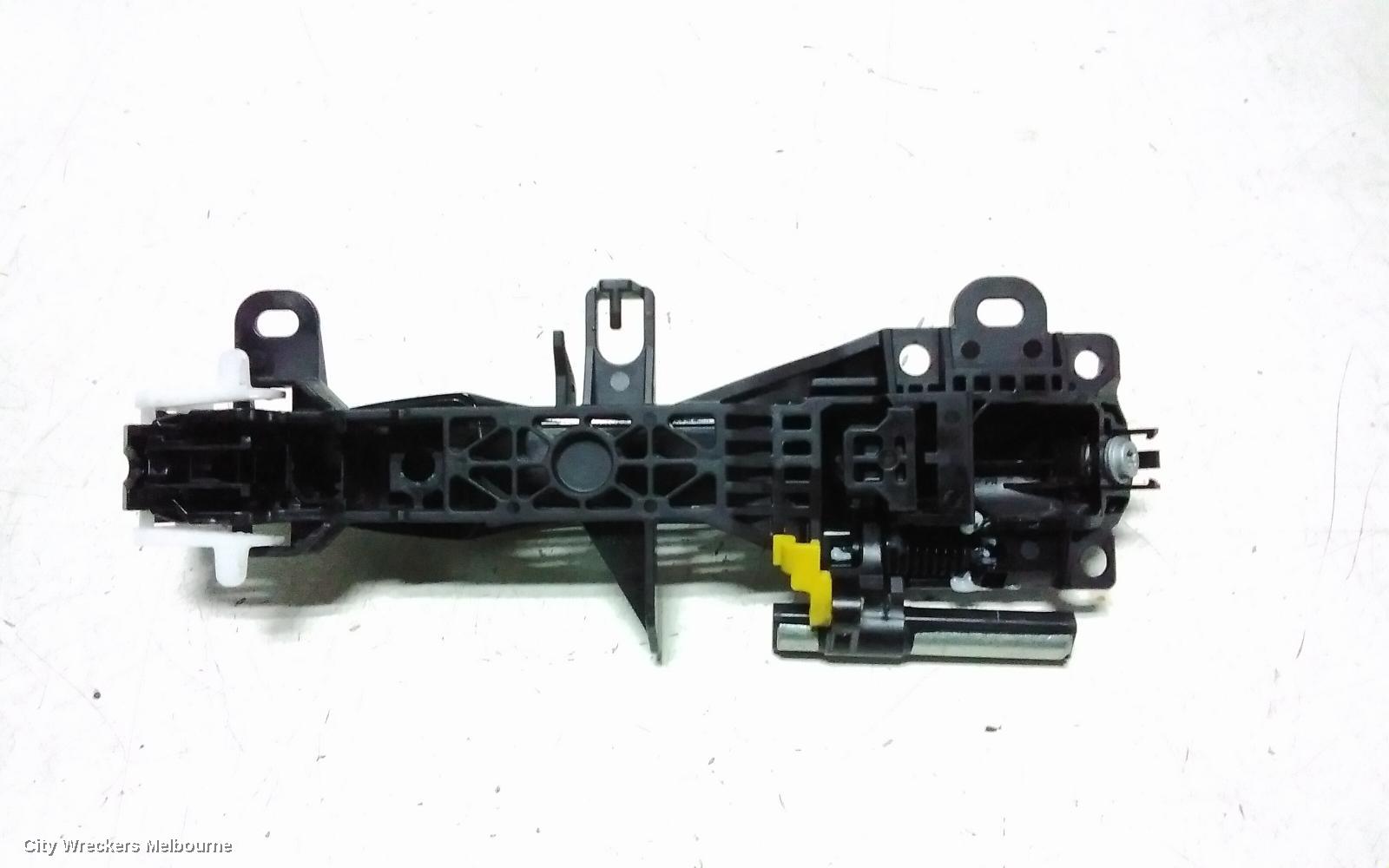 TOYOTA YARIS DOOR HANDLE, LH FRONT, OUTER, NON KEYLESS ENTRY TYPE, XP210 SERIES, 04/2020 ONWARDS